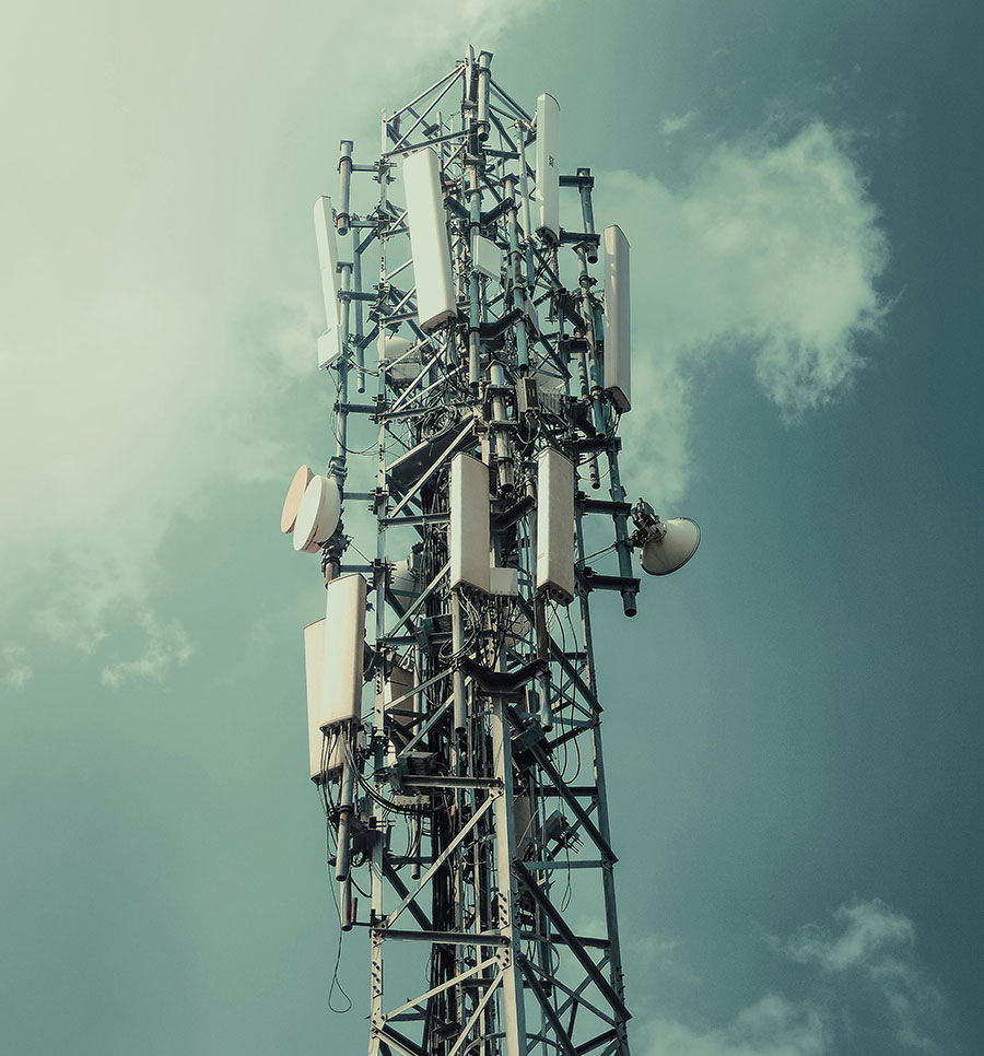 wireless-antenna-blue-sky